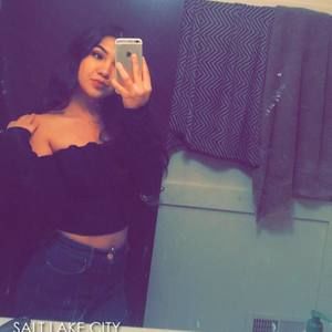 Meet your Posher, Alejandra